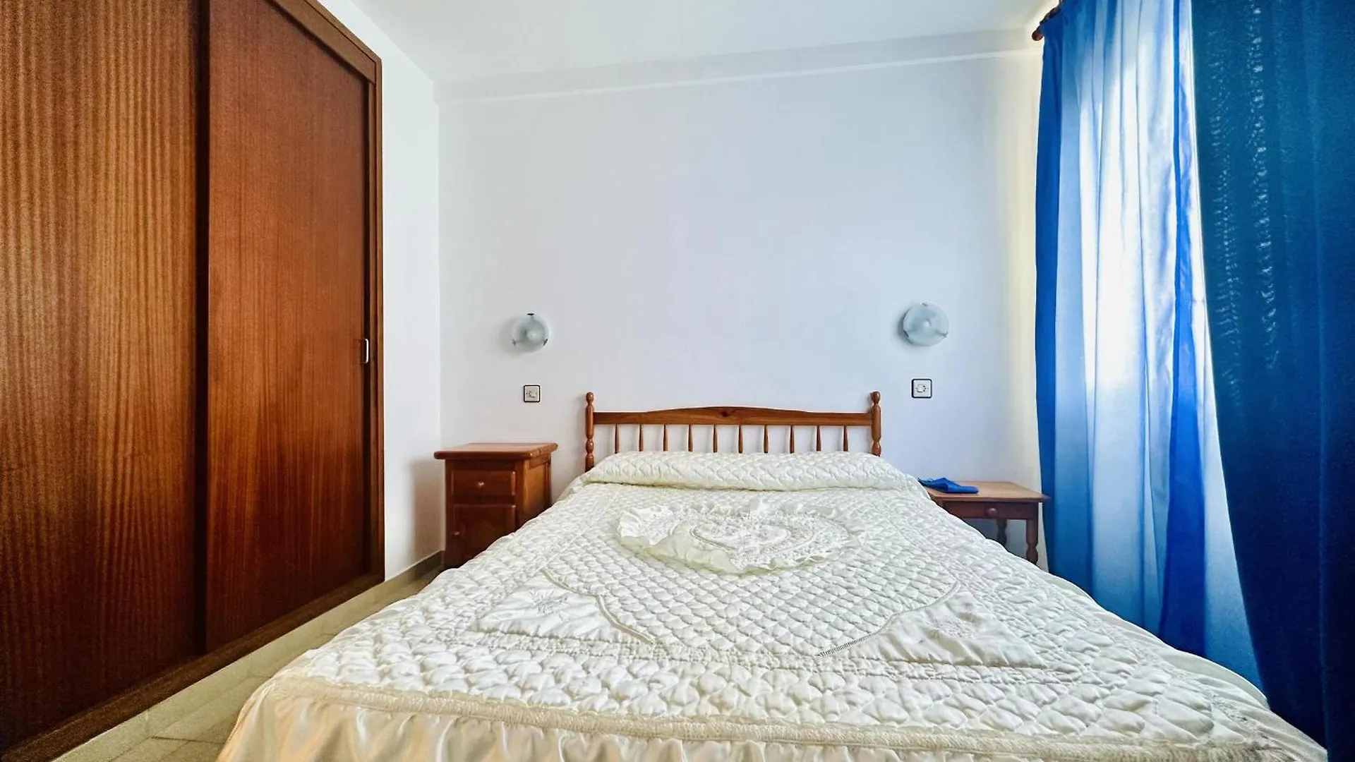 Apartment Estudio Con Terraza A 50 M De La Playa En Roses - Es-258-24